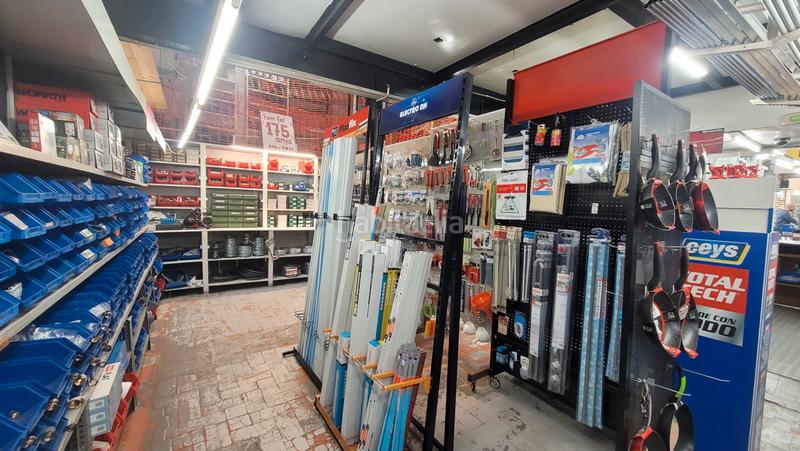 Foto 5b601b42-5236-41fd-8d5c-18807322f689. Location local commercial dans Raval Barcelona