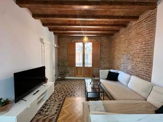 Pis  Carrer de la lluna. Impecable y con encanto!!