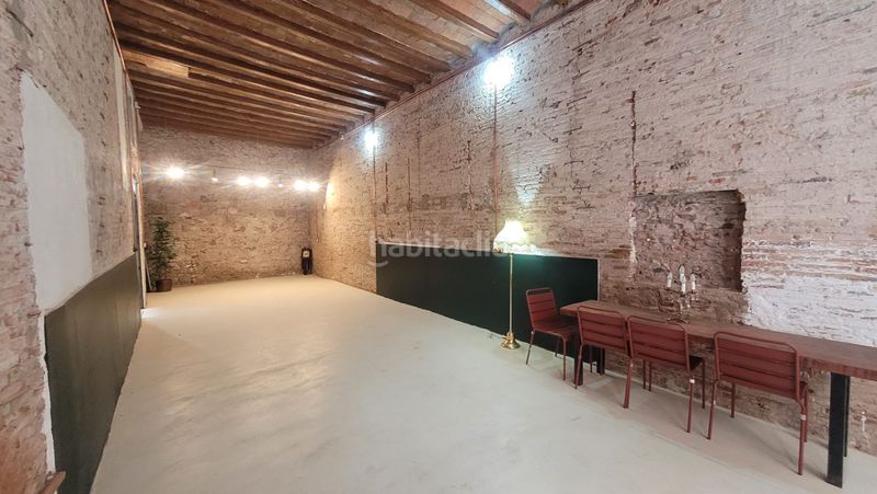 Foto 957ae71b-e887-4d4a-a172-ba1ea85f4743. Local comercial a Raval Barcelona