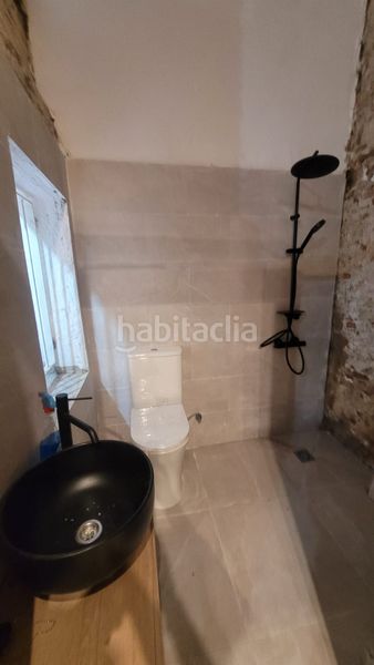 Foto fdee4b5d-70cf-488a-8f80-0ad8645746f7. Local comercial a Raval Barcelona