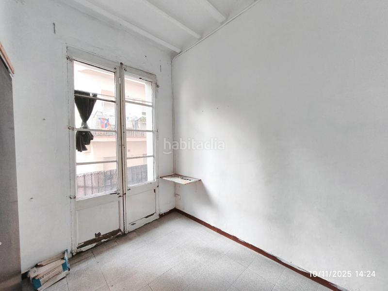 Foto e1a85bdb-7df9-4a0f-8517-e161c31578c8. Piso en Raval Barcelona