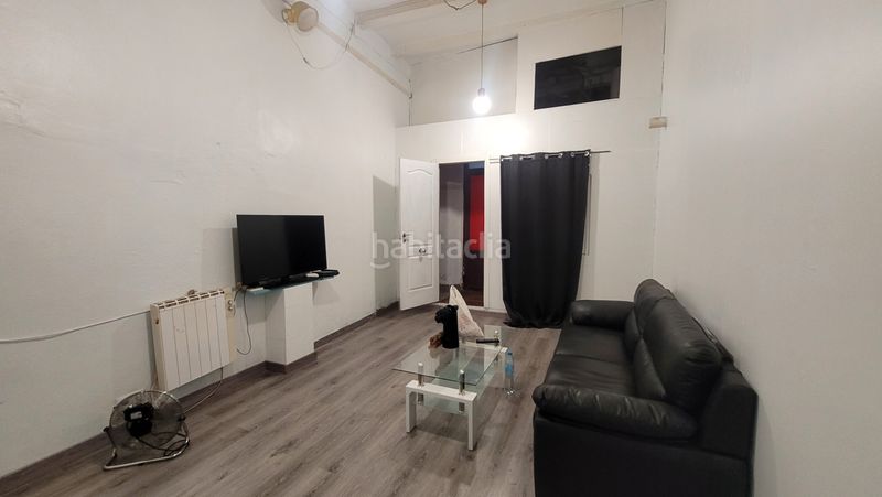 Foto 3c42939f-1cd9-4244-9c37-2e619b7734c8. Local comercial a Raval Barcelona