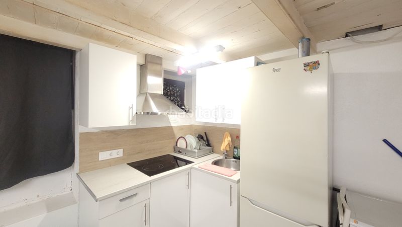 Foto f00a7c69-c284-46c6-91bb-53c8cf37bf33. Local comercial a Raval Barcelona