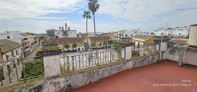 Foto 5f171f61-bb3a-434c-acd2-b35fd2ec1d58. Casa  en venta en centro, 5 dormitorios. en Lora del Río