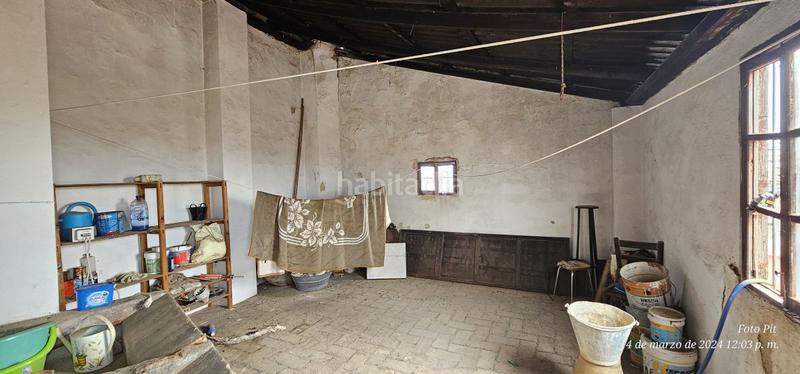 Foto aefa46bd-b8ac-454c-8aea-288272c4dfdc. Casa  en venta en centro, 5 dormitorios. en Lora del Río