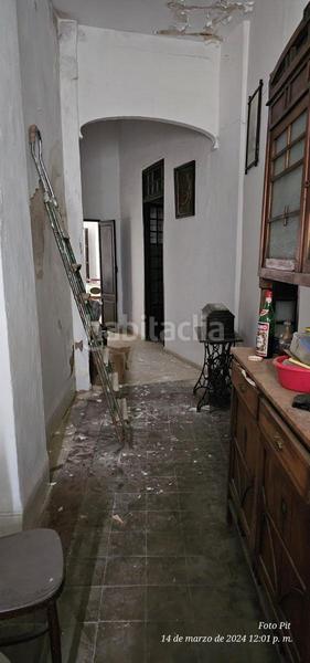 Foto ef910045-7b06-4e9a-8d65-241a2cc55b83. Casa  en venta en centro, 5 dormitorios. en Lora del Río