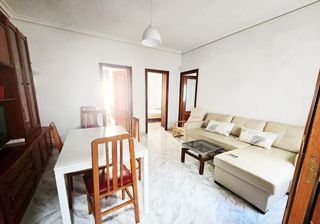Rent Flat  Castillo de constantina. Piso en alquiler en bami  virgen del rocio, 3 dormitorios.
