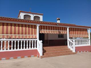 Casa  Clavel. Casa en venta en alcal de guadaira, 7 dormitorios.