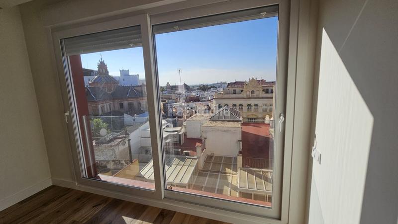 Foto e594ae56-1743-47ed-94c2-7aed3fc97529. Location appartement avec chauffage parking dans Arenal - Museo Sevilla