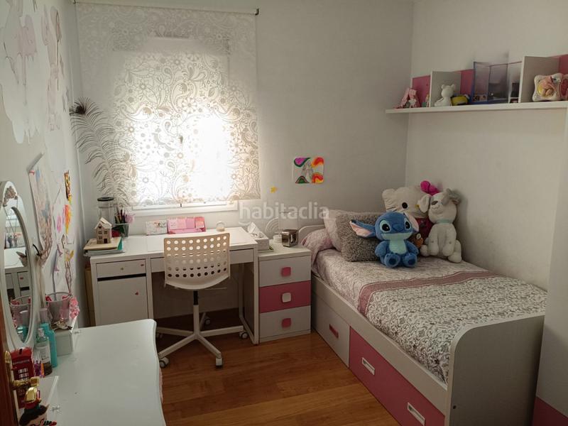 Foto f897130c-6453-44e7-8275-cc7468100455. Flat in Juan XXIII - Rochelambert Sevilla