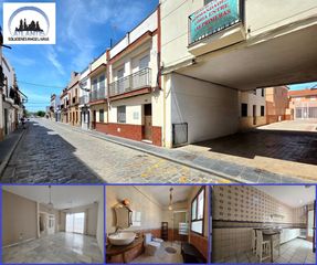 Maison jumelée  Cervantes. Adosado en venta en centro, 4 dormitorios.