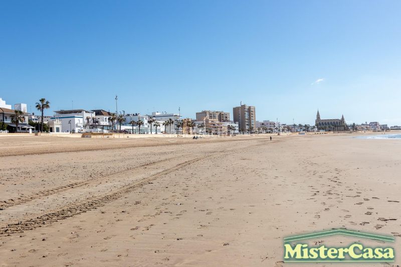 Foto b755df92-3686-4e55-852a-93542c7b25de. Pis a Playa de la Regla Chipiona