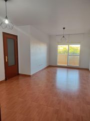 Rent Flat in El Altillo. Ocasion! hipercor, piso 3 dormitorios, 2 baños, terraza, piscina