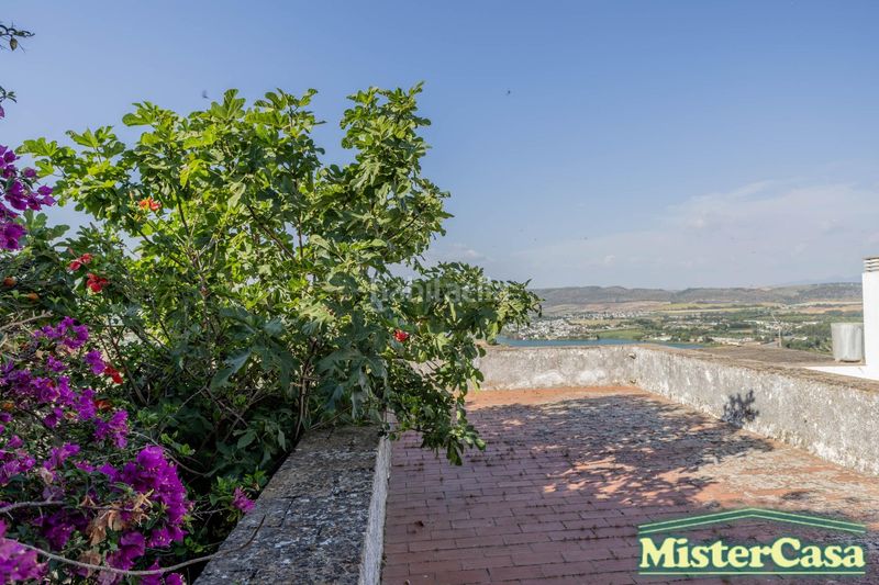 Foto f404486f-6bf1-4985-a757-0d870f78cee6. Casa a Arcos de la Frontera