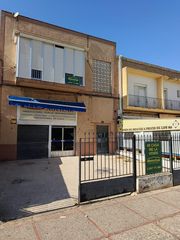 Edifici a El Retiro - La Vid. Exclusiva edificio singular 580 m2  azotea  patio 70 m2  cerca u
