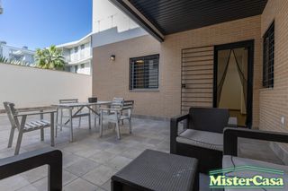 Appartement à Zona Carrefour. Exclusiva!! piso 3 dormitorios , 2 baños ,garaje y trastero . gr