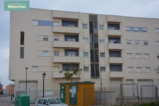 Piso en San Roque Pueblo. Piso vpo 3 d, 2 b . puente mayorga desde 72.000