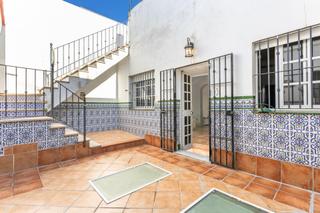 Maison  Feliciana enriquez. Se vende casa 286 m2 con 2 viviendas independientes  total 6 hab