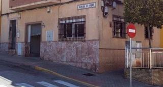 Lloguer Local Comercial  Calle almirante bonifaz. Se alquila local diáfano de esquina 130 m2 con aseo y trastero