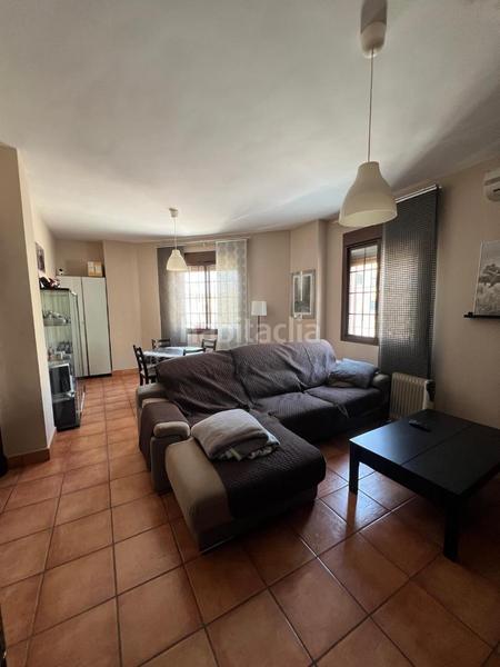 Foto 6815a78a-7539-4145-93b2-63cc6dc19931. Casa aparellada a Nueva Alcalá Alcalá de Guadaira