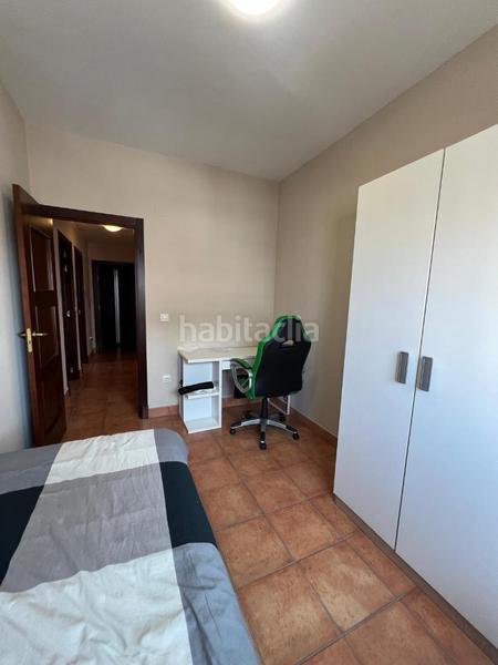 Foto fc7ee478-52e4-4680-bf38-1ba16f25daad. Casa aparellada a Nueva Alcalá Alcalá de Guadaira