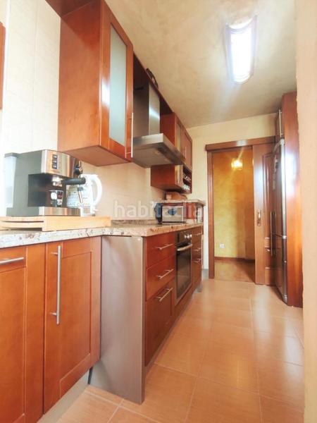Foto 56d923b8-0dbb-4134-a4c0-33ab5af52880. Piso amplio y luminoso piso en urbanización privada jardín de alcalá con piscina comunitaria.piso exterior de esquina, excelentes vista en Alcalá de Guadaira