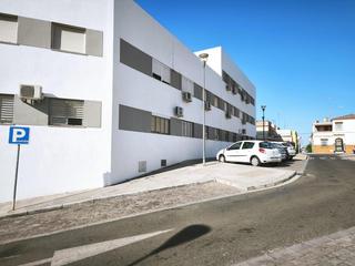 Pis en La Paz. Excelente vivienda con  pocos aos de antigedad, luminoso y tota