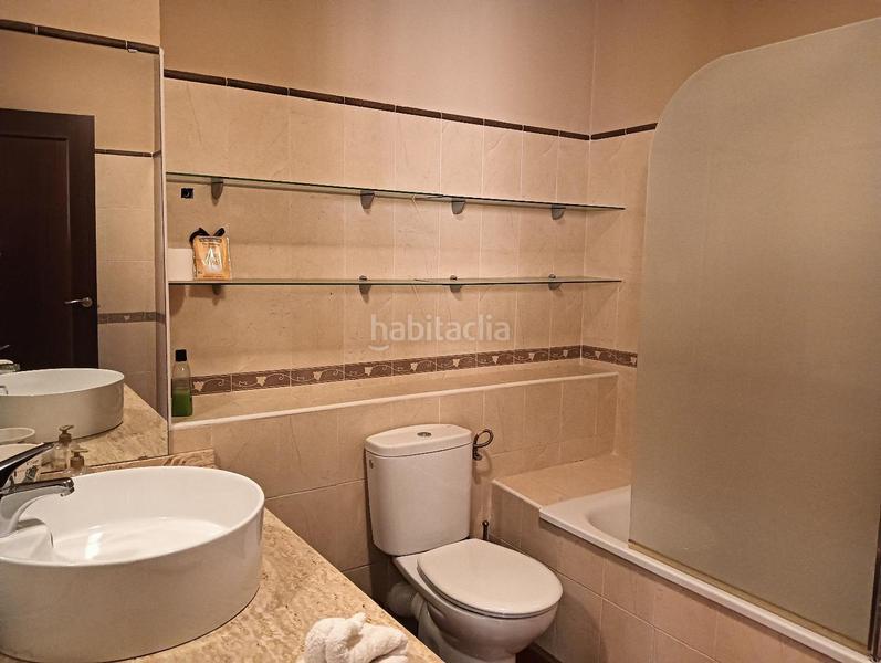 Foto 403fc1fb-3833-46c0-94a3-e02606fc3695. Rent semi detached house in Mairena del Alcor