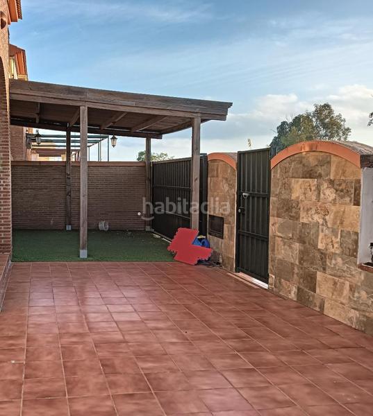 Foto 8c18b892-e65b-4c91-a388-e1cadfb74c87. Rent semi detached house in Mairena del Alcor