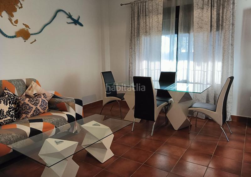 Foto 988aa1e1-223a-4d59-a33f-18eb7aaba429. Rent semi detached house in Mairena del Alcor