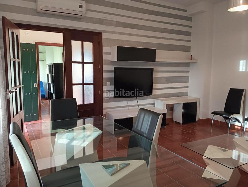 Foto d3576978-77c8-43bf-b279-f199127cd924. Rent semi detached house in Mairena del Alcor