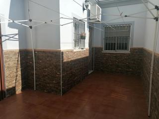 Maison jumelée à Mairena del Alcor. Adosado para entrar a vivir. consta de 3 dormitorios y dos baños