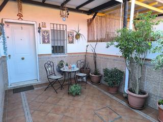 Reihenhaus in Torre de la Reina. Vivienda unifamiliar ubicada en torre de la reina, guillena, a 1