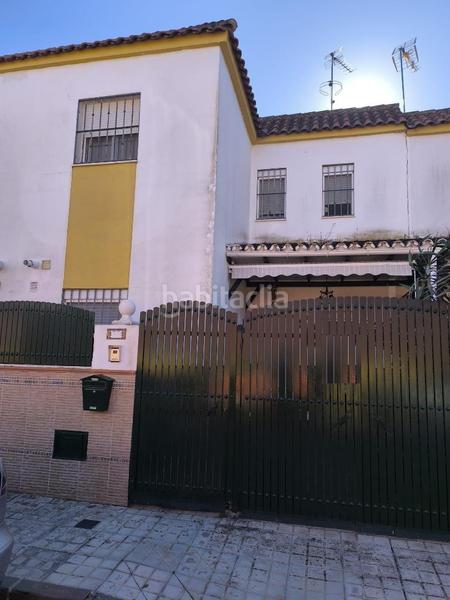 Foto 2d65be2b-8e9f-41a6-b6fe-66c44cf06d20. Casa a schiera in Torre de la Reina Guillena