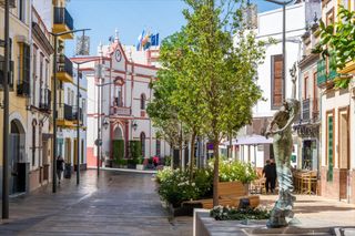 Casa adosada en Centro. Casa en pleno centro