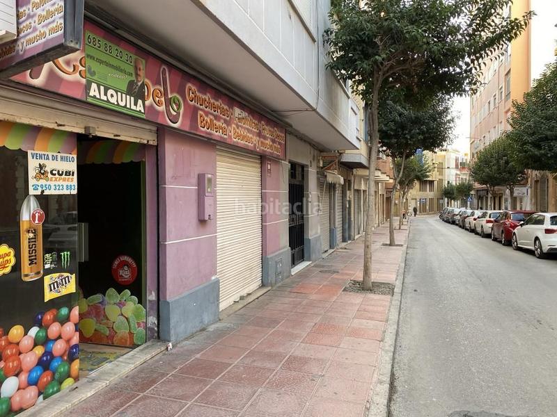 Foto ab15cc2d-9e2b-4a89-bdf8-1640c3f39667. Location local commercial dans Plaza de Toros - Santa Rita Almería