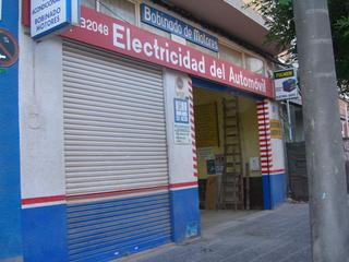 Locale commerciale in Avenida Federico García Lorca