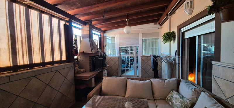 Foto 3aea0405-87b8-4c75-b8fb-b1ad75b9b956. Àtic amb xemeneia aparcament a Los Molinos - Villa Blanca Almería