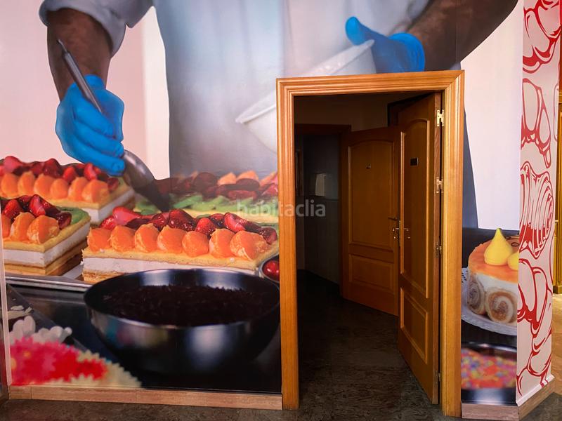 Foto 066f09b8-bacd-4ba8-b6b1-e89644ba9dfc. Alquiler local comercial  en venta o alquiler (avd. mediterraneo) en Almería