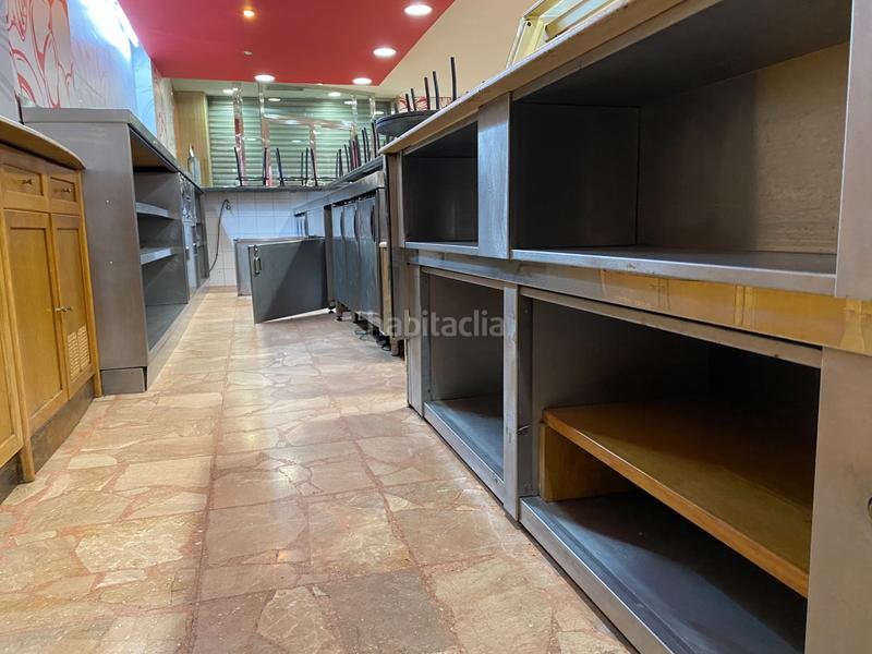 Foto aed353ca-7635-4f43-be96-8b4e379e70fe. Alquiler local comercial  en venta o alquiler (avd. mediterraneo) en Almería