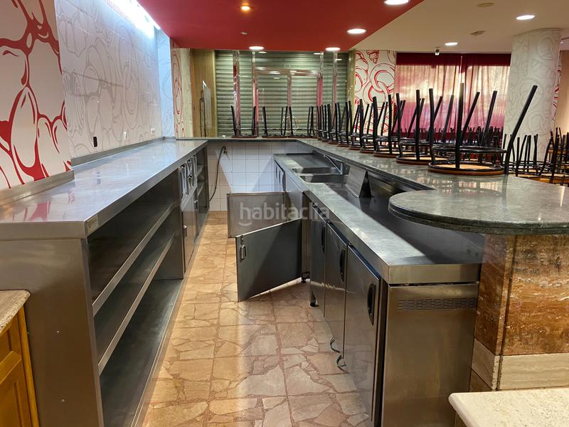 Foto e8b45bc4-d0e9-4070-b765-259caa56cfa8. Alquiler local comercial  en venta o alquiler (avd. mediterraneo) en Almería