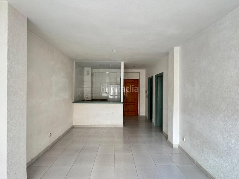 Foto 6cc8b5d9-3d2d-402a-8a2e-c7079137e0e4. Apartamento piso en venta (c\antonio atienza) en Ciudad Jardín - Tagarete - El Zapillo Almería