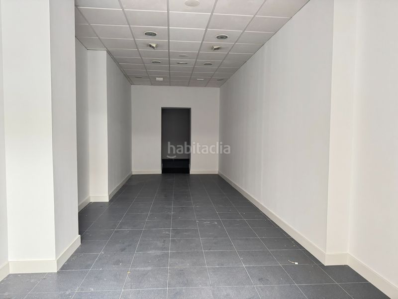 Foto e84648fd-8102-494e-85a7-6ff7a2bd3c7b. Lloguer local comercial a calle azara 3 a Centro Almería