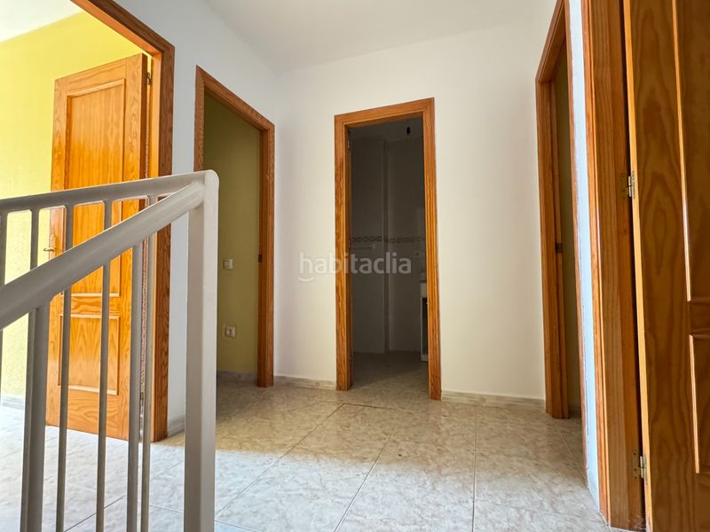 Foto 0b0c817d-f43b-4a6a-8848-4bb09edf7ac0. Casa aparellada a Retamar Almería