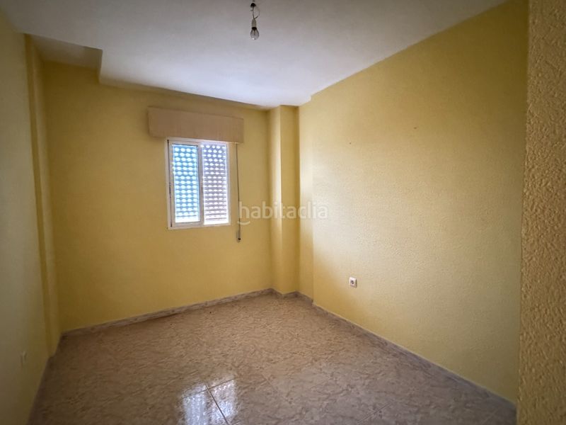 Foto d65a26ee-91ac-4f71-a5f3-42874263943c. Casa aparellada a Retamar Almería