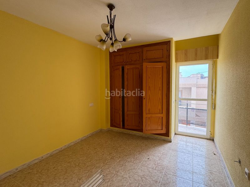 Foto ed8fa23f-c6c0-477e-91c8-a114c632bc6f. Casa aparellada a Retamar Almería