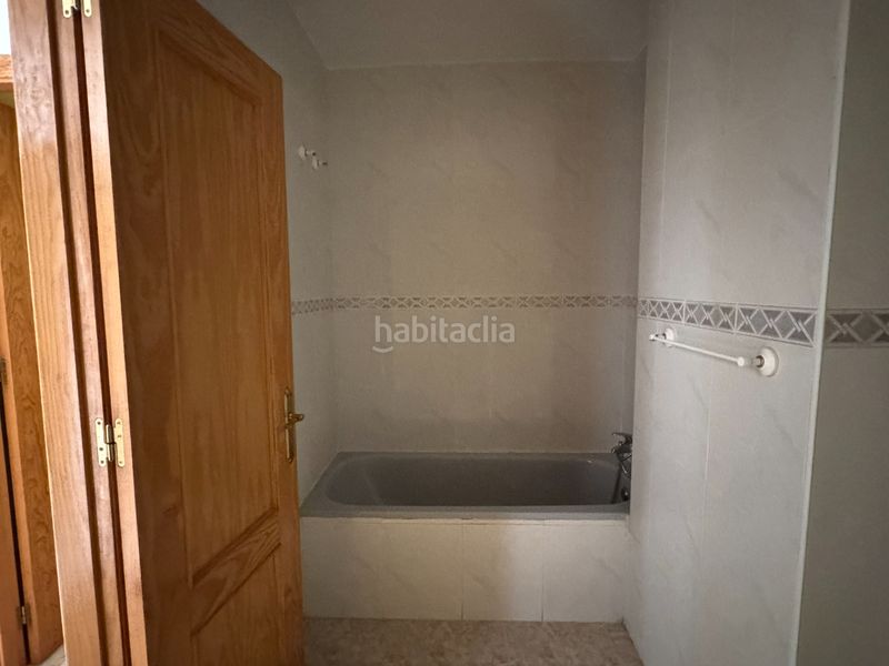 Foto fb63fd7d-e257-475b-803f-deaad23b1154. Casa aparellada a Retamar Almería