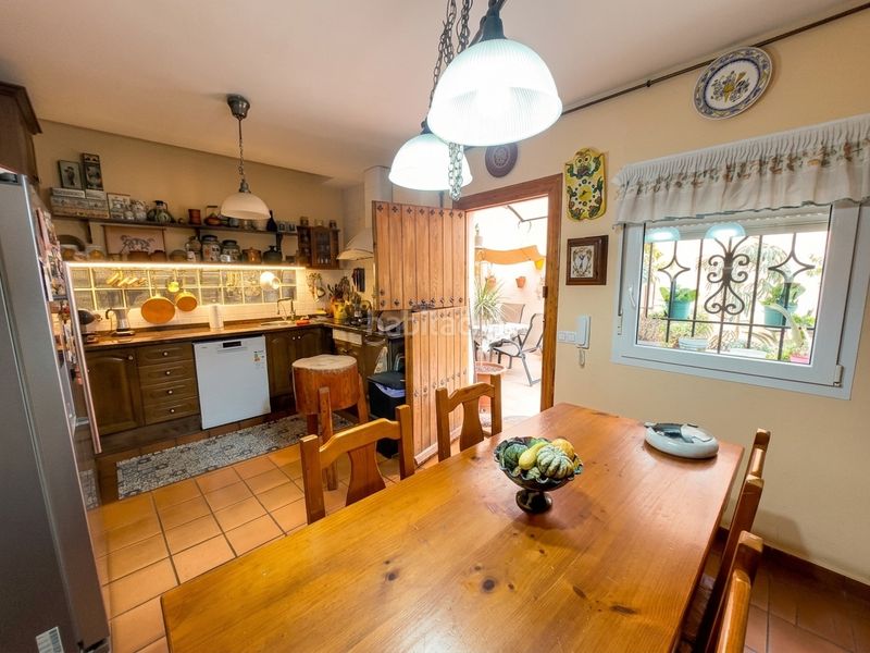 Foto f7a4d0b5-1aa7-4809-9ac5-cb26078995ad. Casa amb aparcament a Esperanza - Quemadero Almería