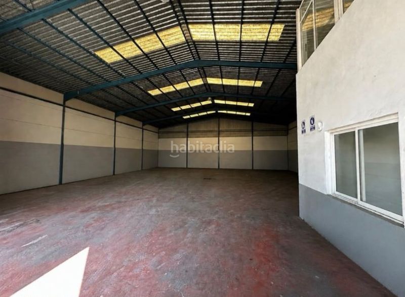 Foto 5806340b-74c7-4996-af58-e2060b8fa638. Nau industrial a Viator