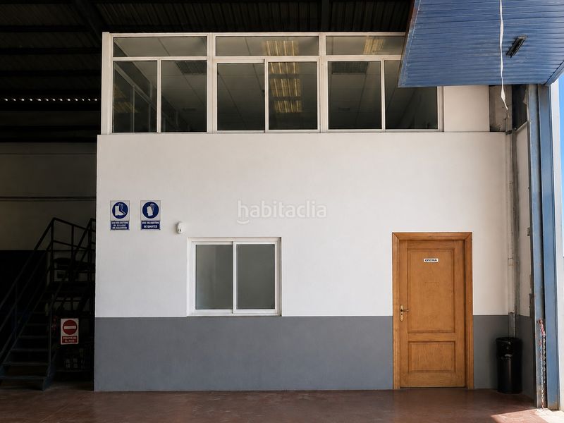 Foto 5df1759d-0f47-4fe1-82d0-5ae6662a473f. Nau industrial a Viator
